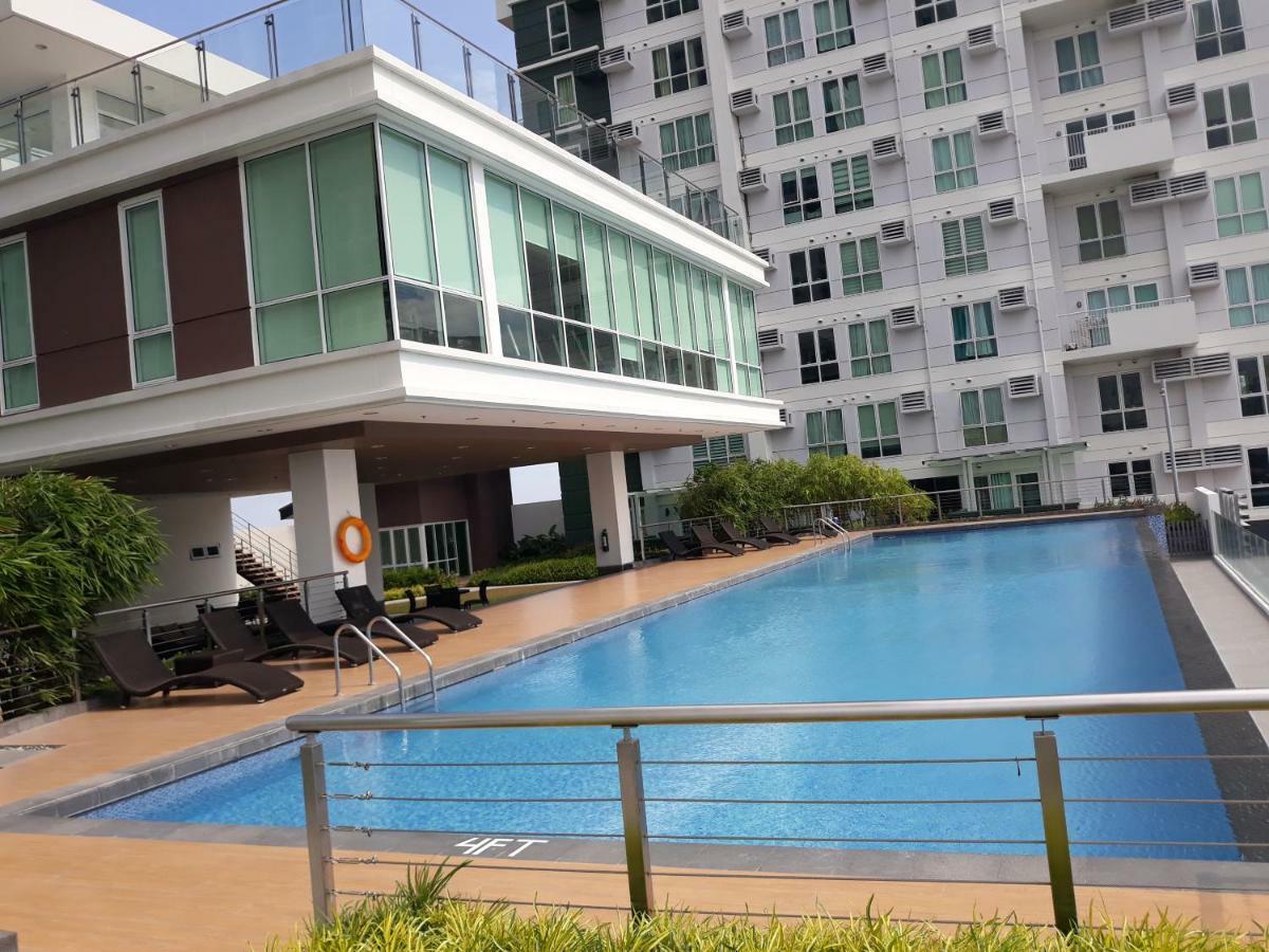 Abreeza Place By Chriza Davao Экстерьер фото